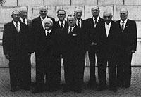 Ein Teil der Gründer und die Ehrenmitglieder im Jahr 1983 - zum Vergrößern klicken