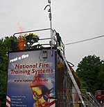 Übung der Atemschutzkräfte im Brandsimulationscontainer 2002 - zum Vergrößern klicken